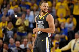 Curry fa più da 3 punti di Reggie Miller